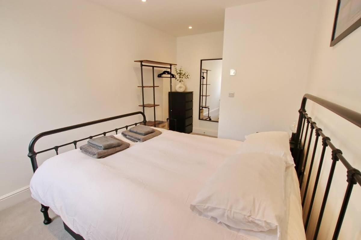 Modern Home For Small Groups By Stones Throw Apartments - Free Parking - Sea View Worthing Exterior foto
